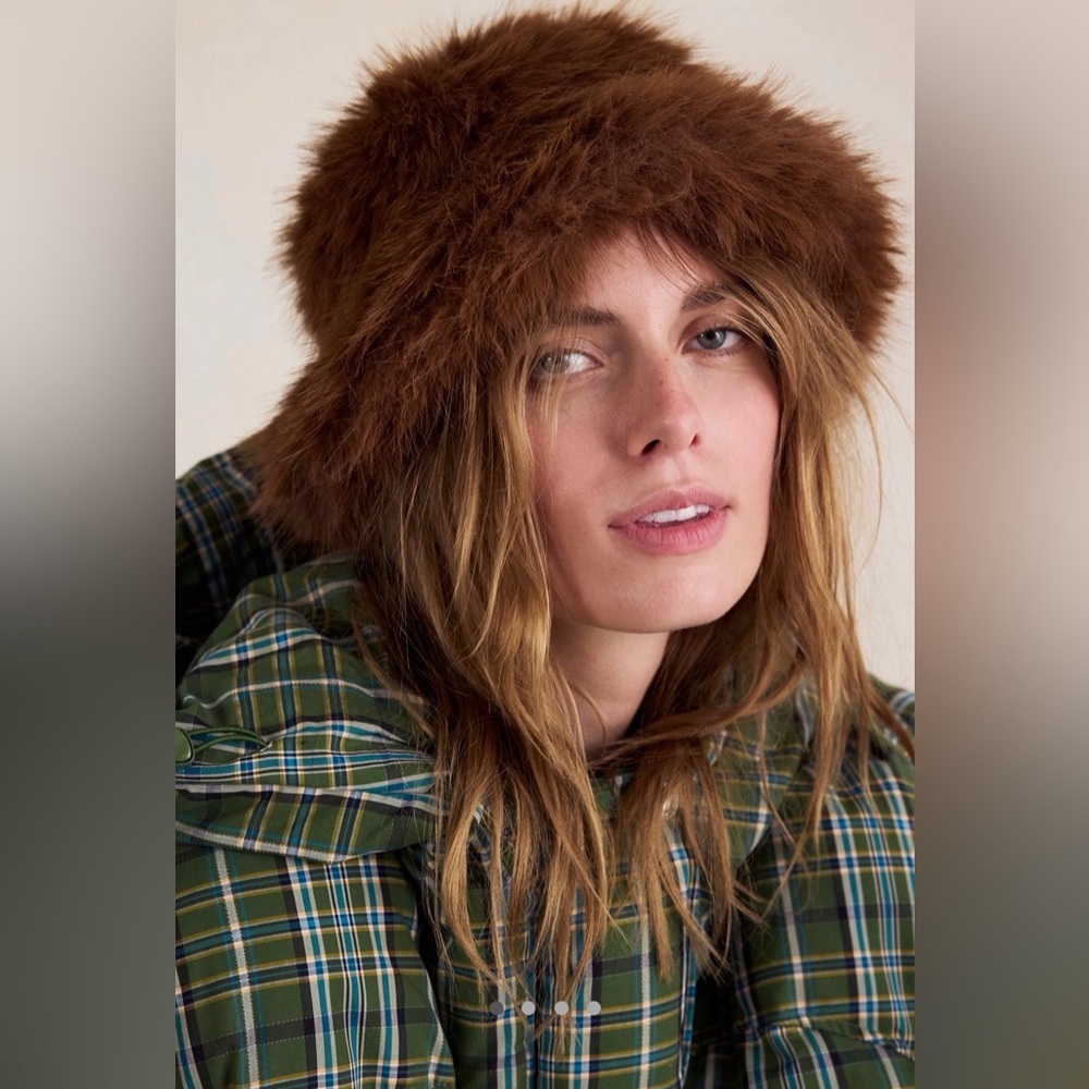 Free people X Unreal Fur ICE Queen Bucket hat